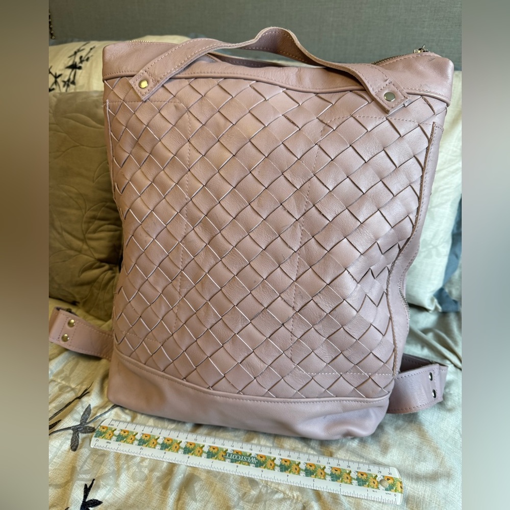 Milloo Minos-13 Leather Backpack in Dusty Pink